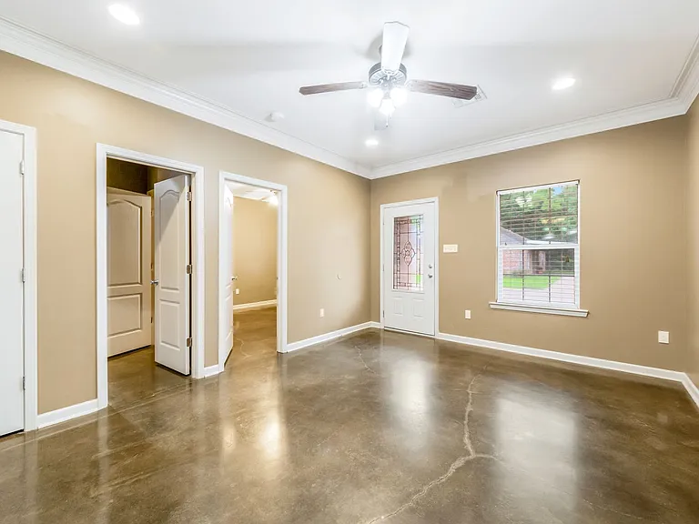 112 Padre Rd — Photo 2