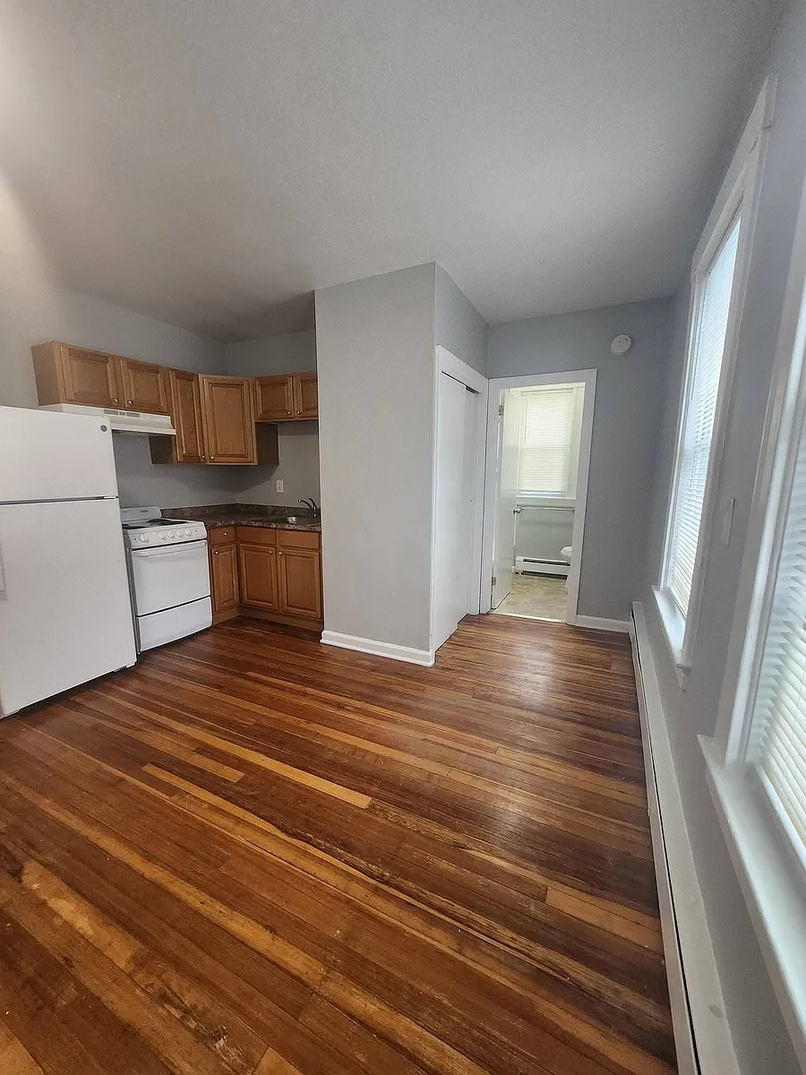 Building Photo - 24 Brown St #A2