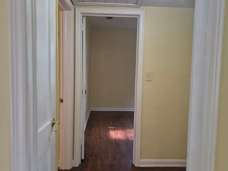 2552 Treemont St — Photo 16