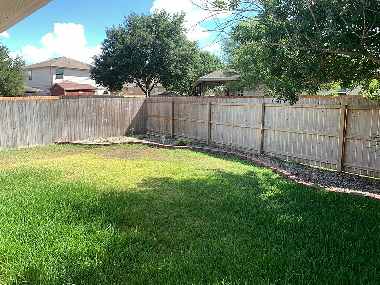 217 Roadrunner Ave — Photo 28