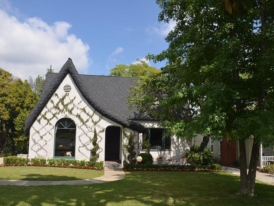 Beautiful curb appeal