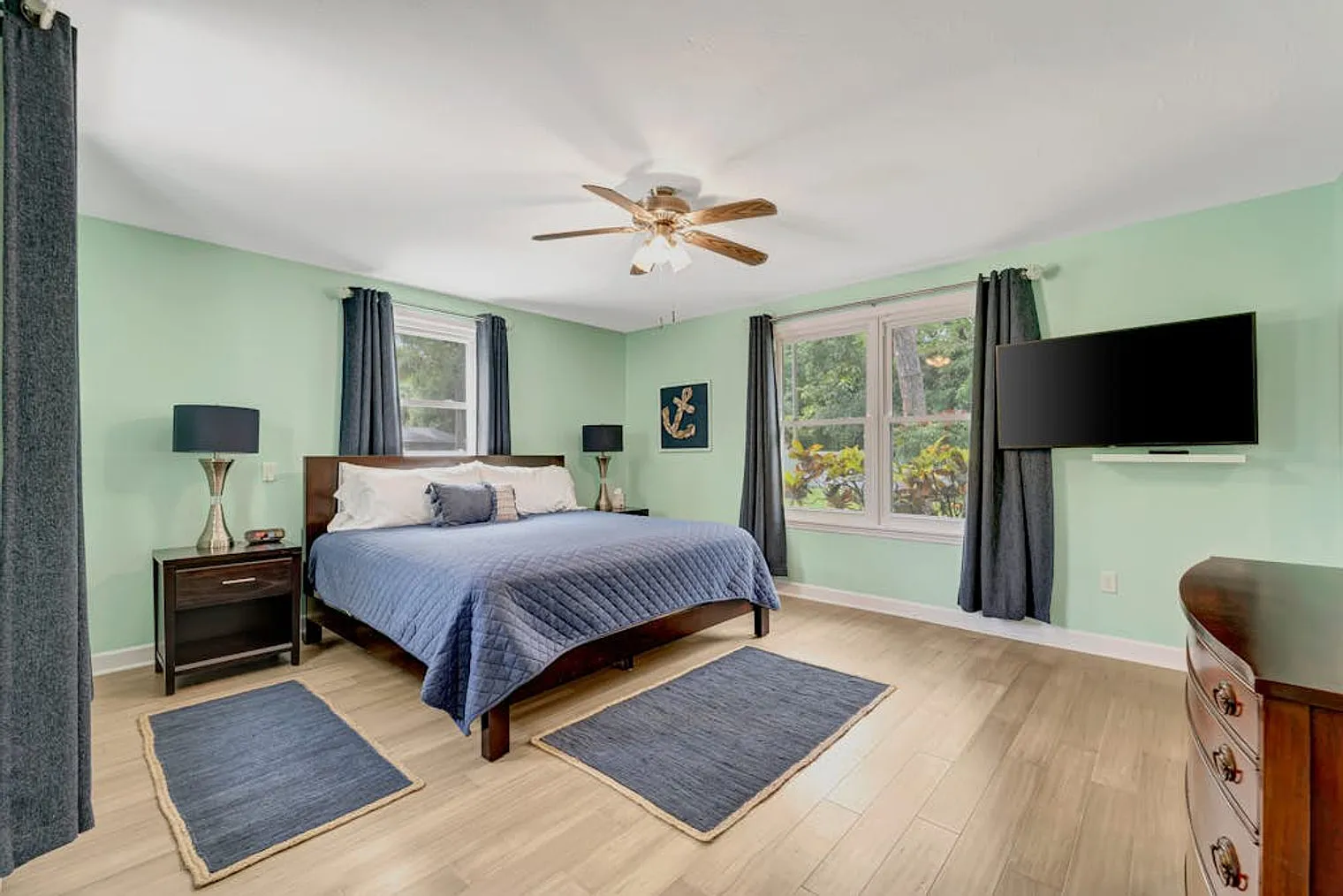 3 bed, 2.0 bath, 1603 sqft, $3,135 — Photo 4