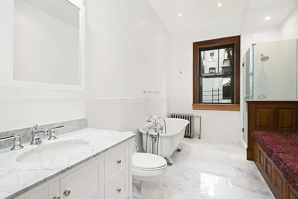 Rented by Compass | media 13