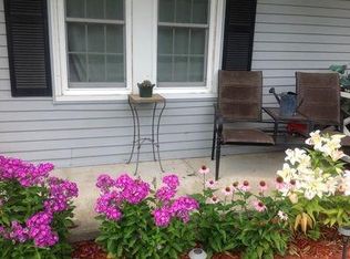 5 Fairview Park Rd, Sturbridge, MA 01566