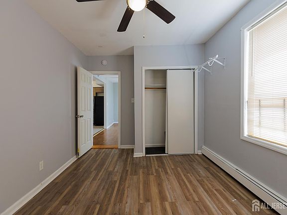 3rd image of 16 Somerset St #2