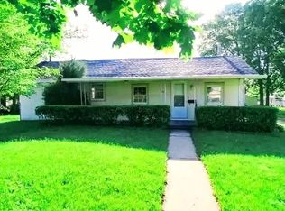 407 N Foley Ave, Freeport, IL 61032