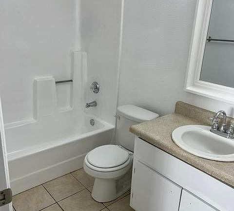 3rd image of 2435 N McAllister Ave #1b4946f2d
