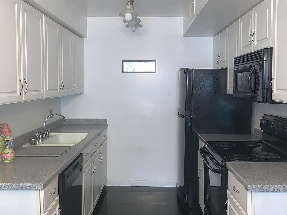 2nd image of 2509 McVeary Ct APT B