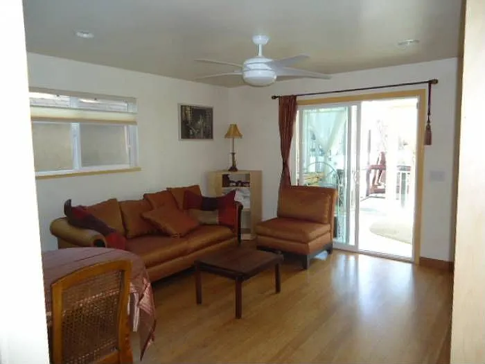 617 Solano St photo 1