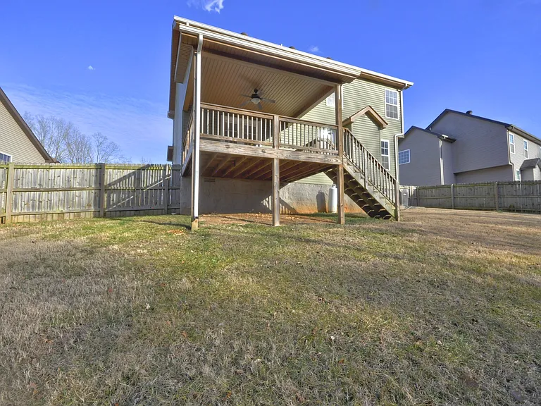 446 Cyprus Ct — Photo 40