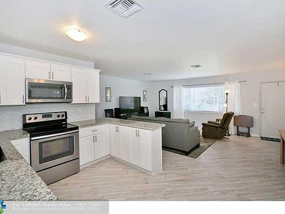 3rd image of 937 SE 7th St