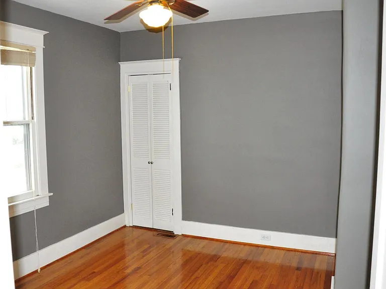 3829 Elmwood Ave — Photo 9