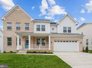 6910 Fountain Park Dr, Glenn Dale, MD 20769