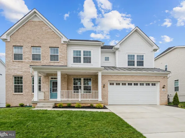 6910 Fountain Park Dr, Glenn Dale, MD 20769