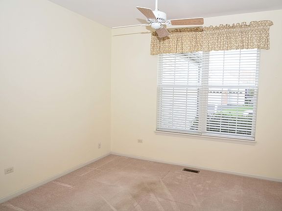 2nd image of 12982 Applewood Dr