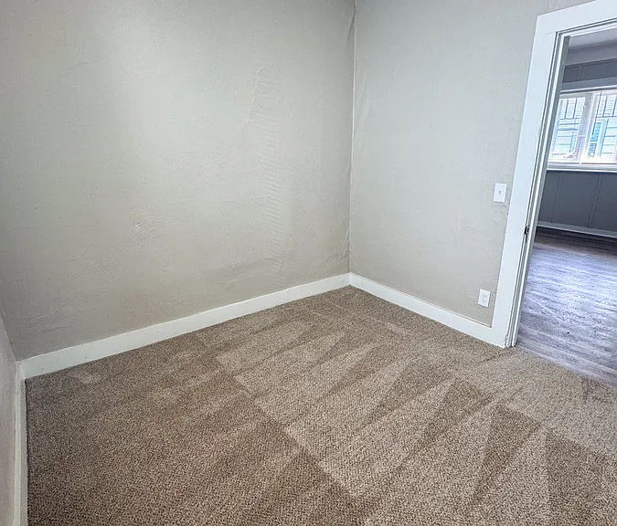 1338 Alpine Ave NW — Photo 16