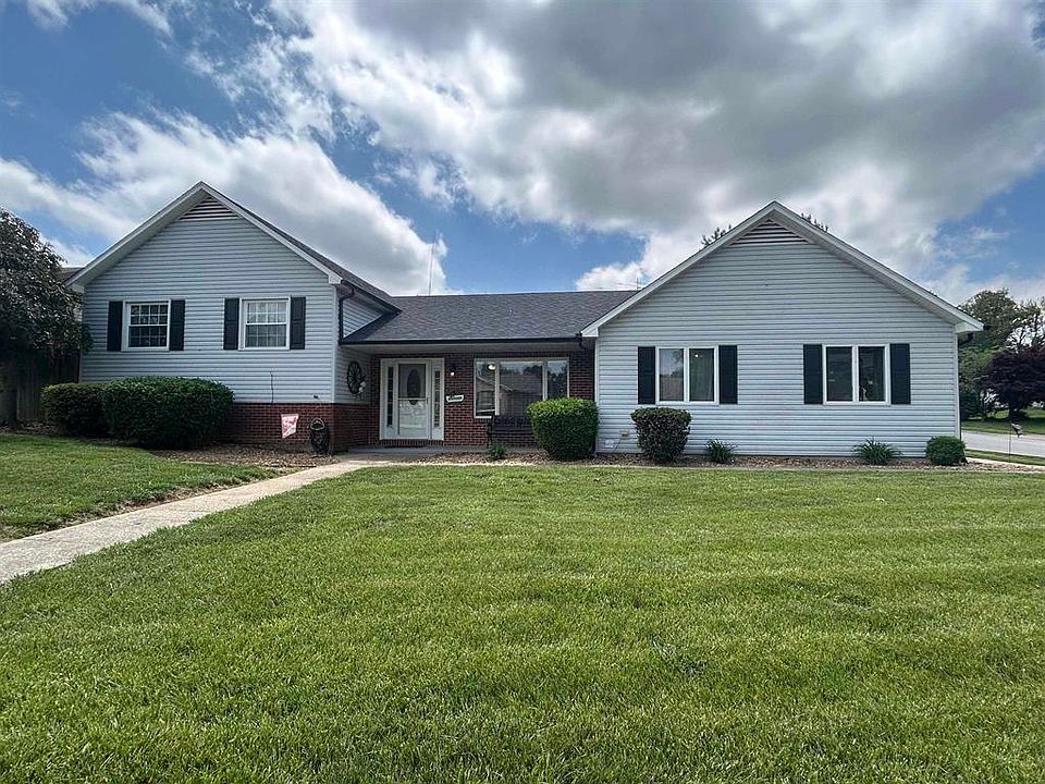 1st image of 3938 Normandy Dr