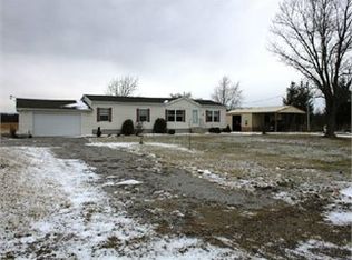 3943 Underpass Rd, Iuka, IL 62849