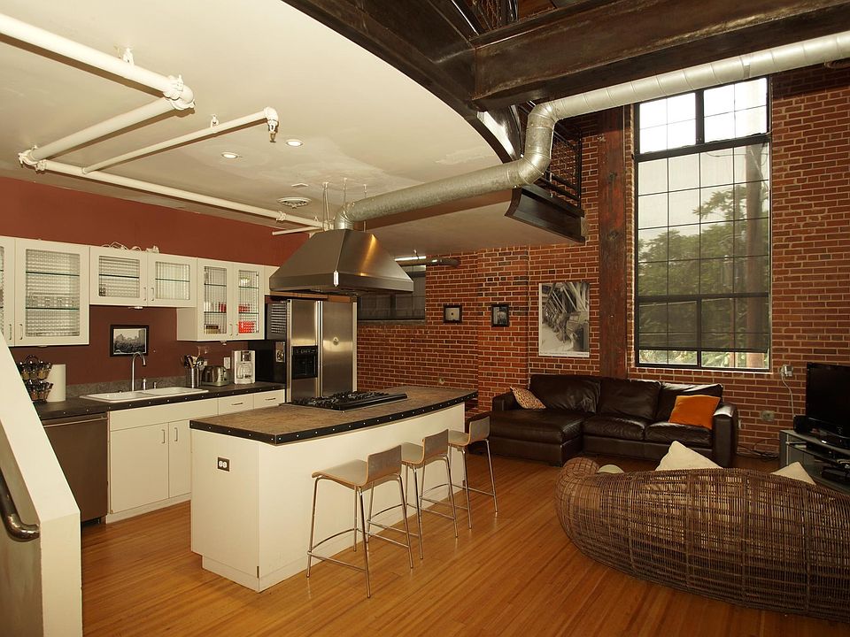 Unique open loft space with tons of natural light!