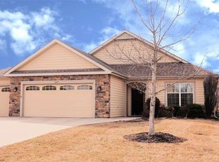 327 N Carver Ln, Lawrence, KS 66049