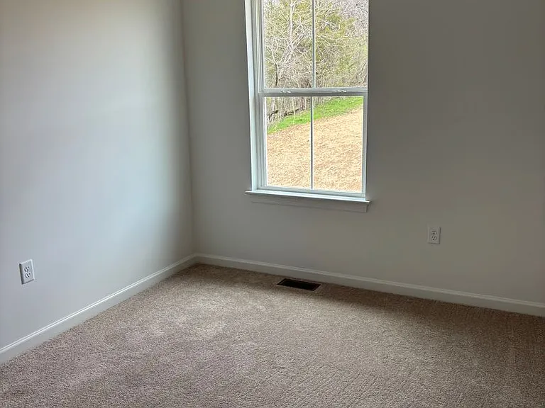 2 Meredith Way — Photo 15