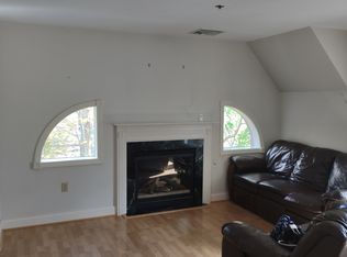 1732 Main St APT 304, Concord, MA 01742