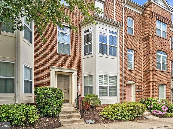 4th image of 10210 Pembroke Green Pl Unit 95