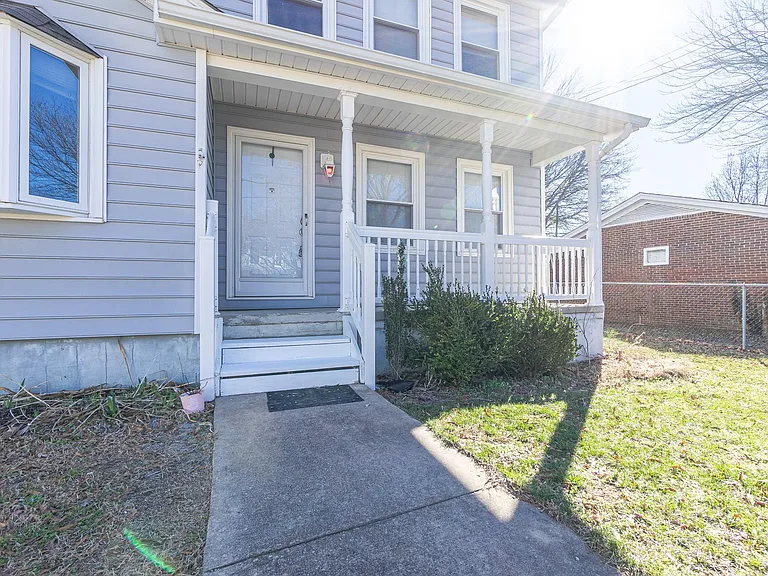 106 N Tunstall Ave — Photo 9