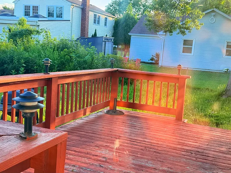 831 Silver Rock Ln — Photo 23