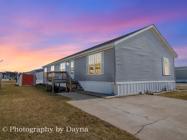 61 Saint Pauls Dr, Bourbonnais, IL 60914