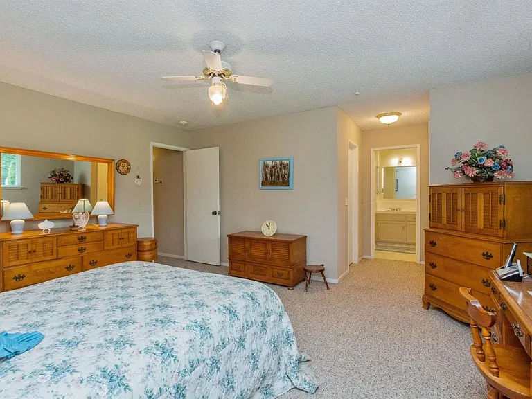 10521 N Minnewawa Ave — Photo 19