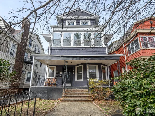 1053 Hunterdon St, Newark, NJ 07112