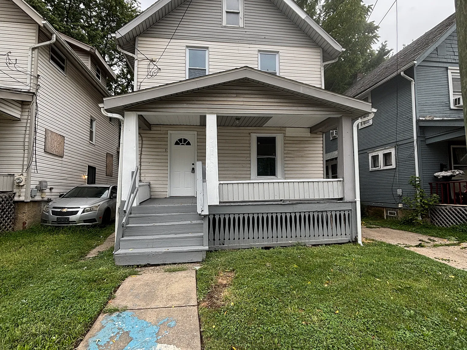 4 bed, 1.5 bath, 1308 sqft, $1,200 — Photo 1