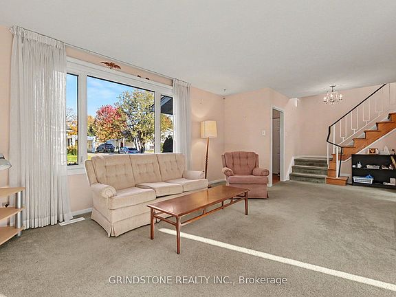3rd image of 22 Lavina Cres