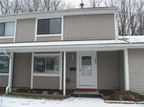 121 Norwich Dr, Rochester, NY 14624