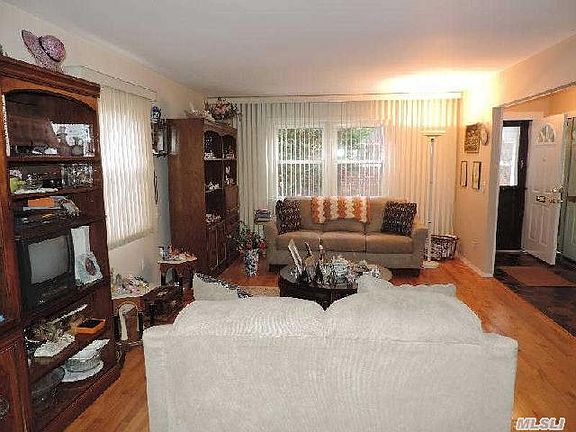 2nd image of 1810 Front St APT 28