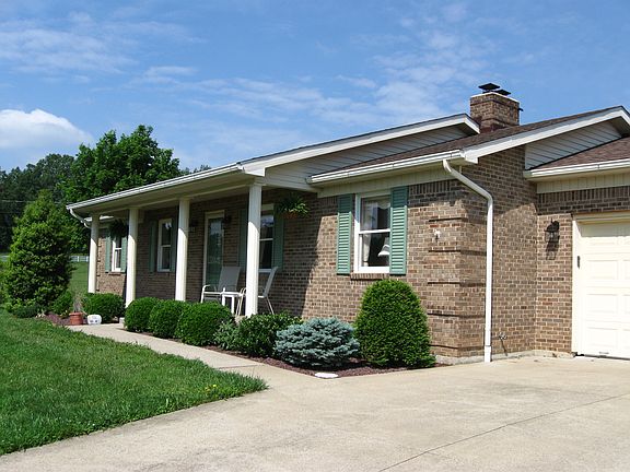 3rd image of 215 Antlers Trace Dr