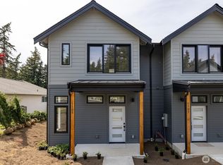 1105 Divine Ln, Bellingham, WA 98229