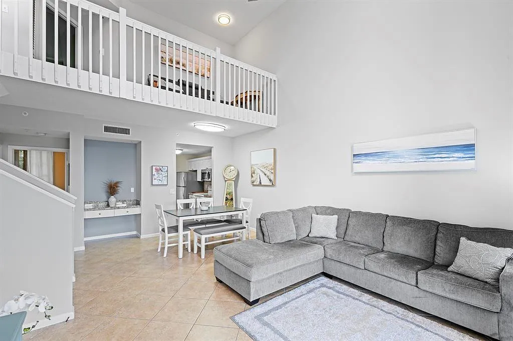 2 bed, 2.0 bath, 1101 sqft, $3,000 — Photo 1