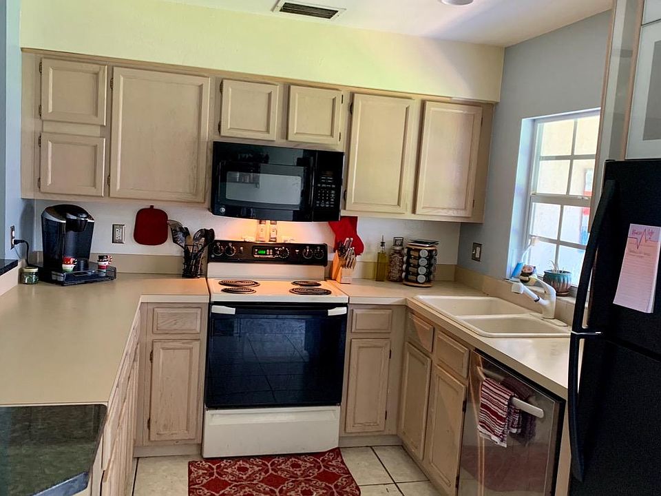 1st image of 718 Kensington Lake Cir