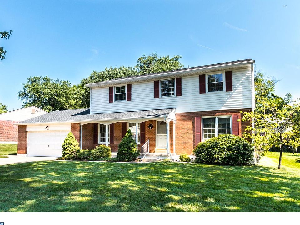 1st image of 3219 S Landsdowne Dr