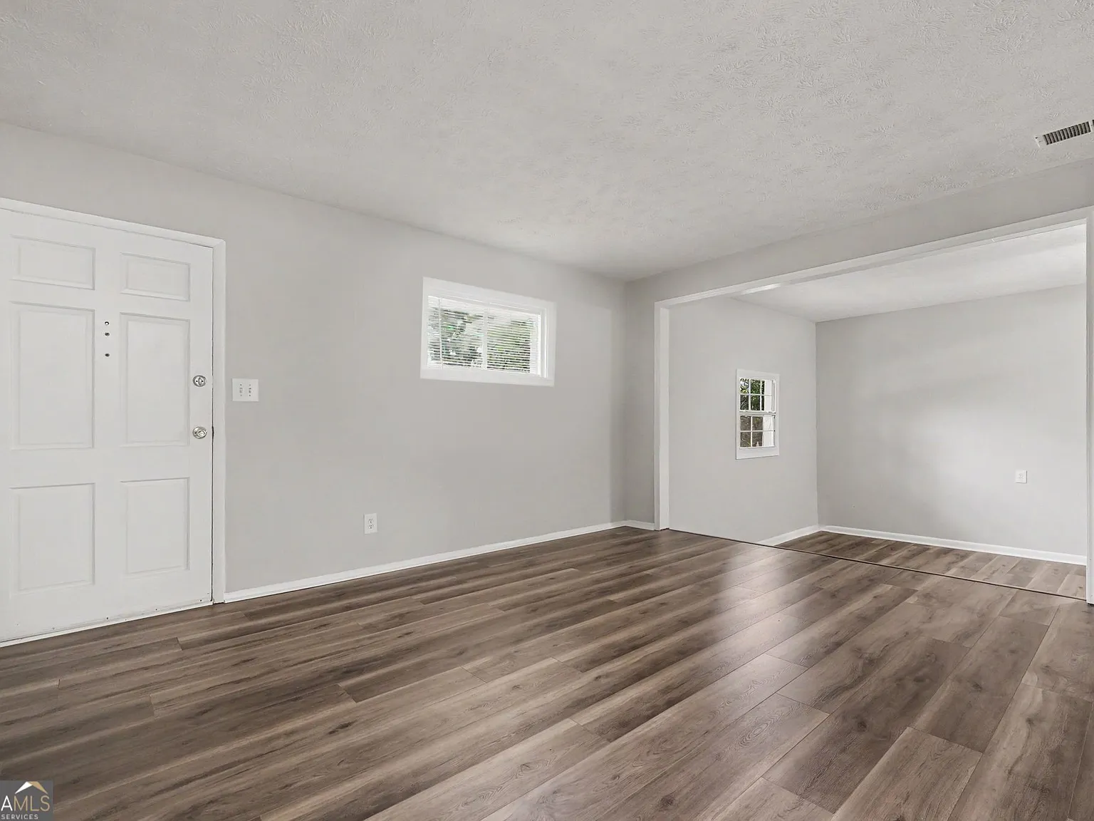 3 bed, 2.0 bath, 1314 sqft, $1,850 — Photo 3