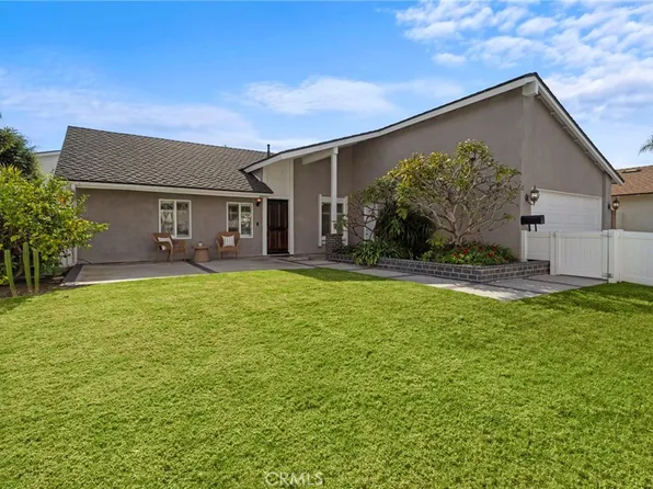10092 Dana Dr, Huntington Beach, CA 92646