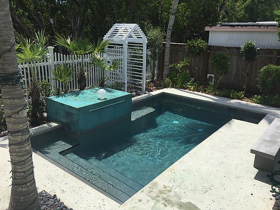 2nd image of 1705 Bahama Dr