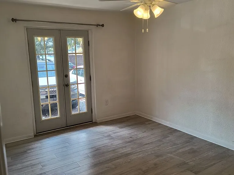 300 Bayou Blvd #113 — Photo 11