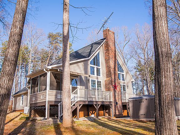 2nd image of 731 Lonach Ln