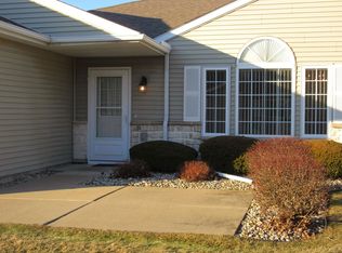 2303 Lakewood Dr, Adrian, MI 49221