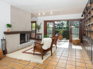 9271 Flicker Pl, Los Angeles, CA 90069