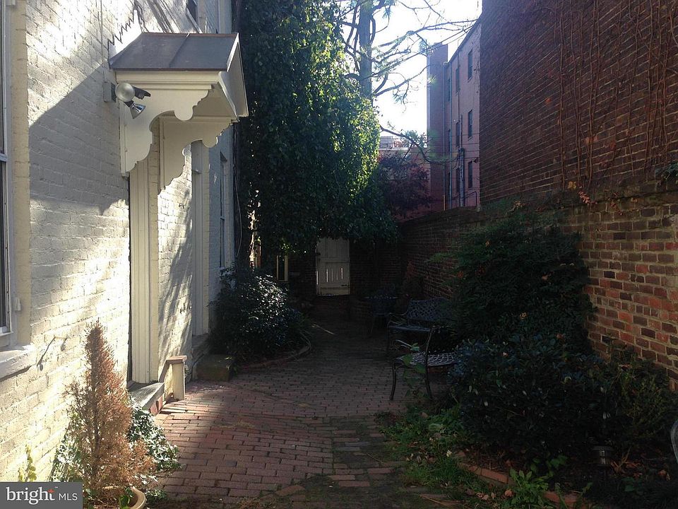 1st image of 608 Cameron St #B