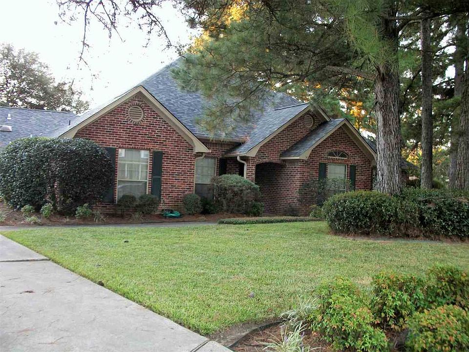 1st image of 15 Stoneridge Cir